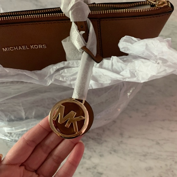 BNWT Michael Kors Jet Set Tote - Picture 8 of 8